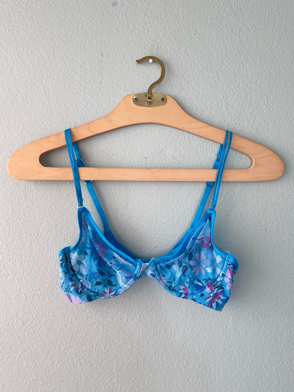 ♦️5/$15♦️No Boundaries | Blue Floral Wire Mesh Bralette